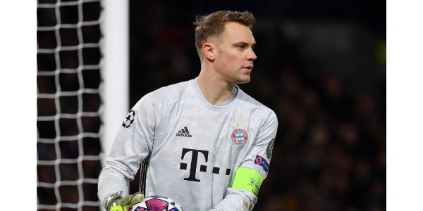 El FC Bayern München aún elige renovar a Manuel Neuer